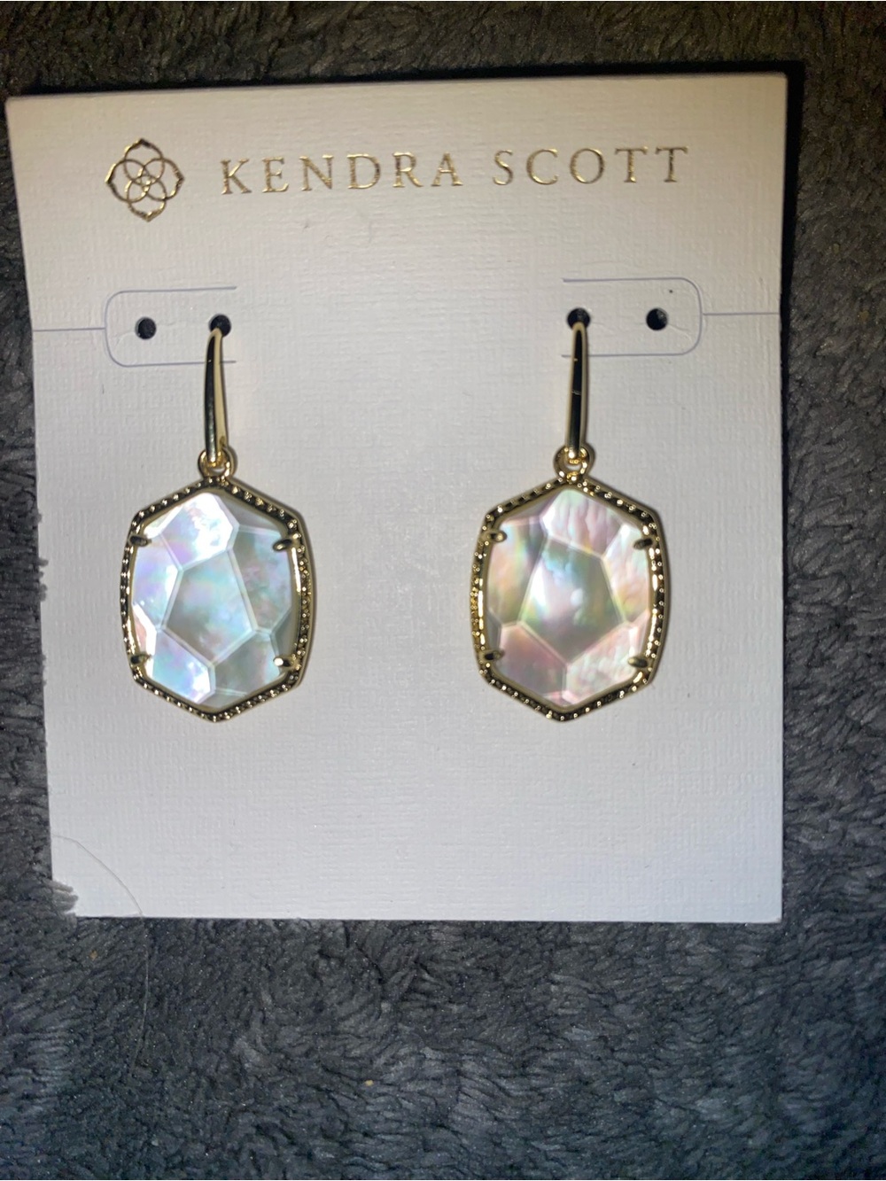 BNWT Kendra Scott Daphne Gold Frame Drop Earrings $80 - Picture 3 of 4